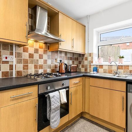 Off Road Parking, Garden, Tv'S In Bedrooms Morriston Eksteriør bilde