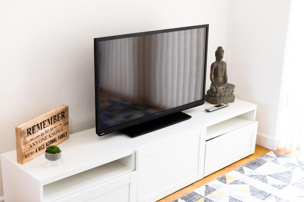 Off Road Parking, Garden, Tv'S In Bedrooms Morriston Eksteriør bilde