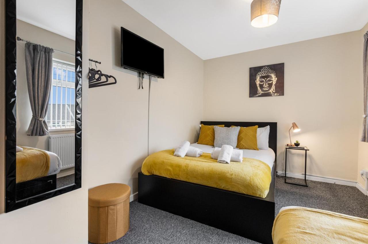 Off Road Parking, Garden, Tv'S In Bedrooms Morriston Eksteriør bilde
