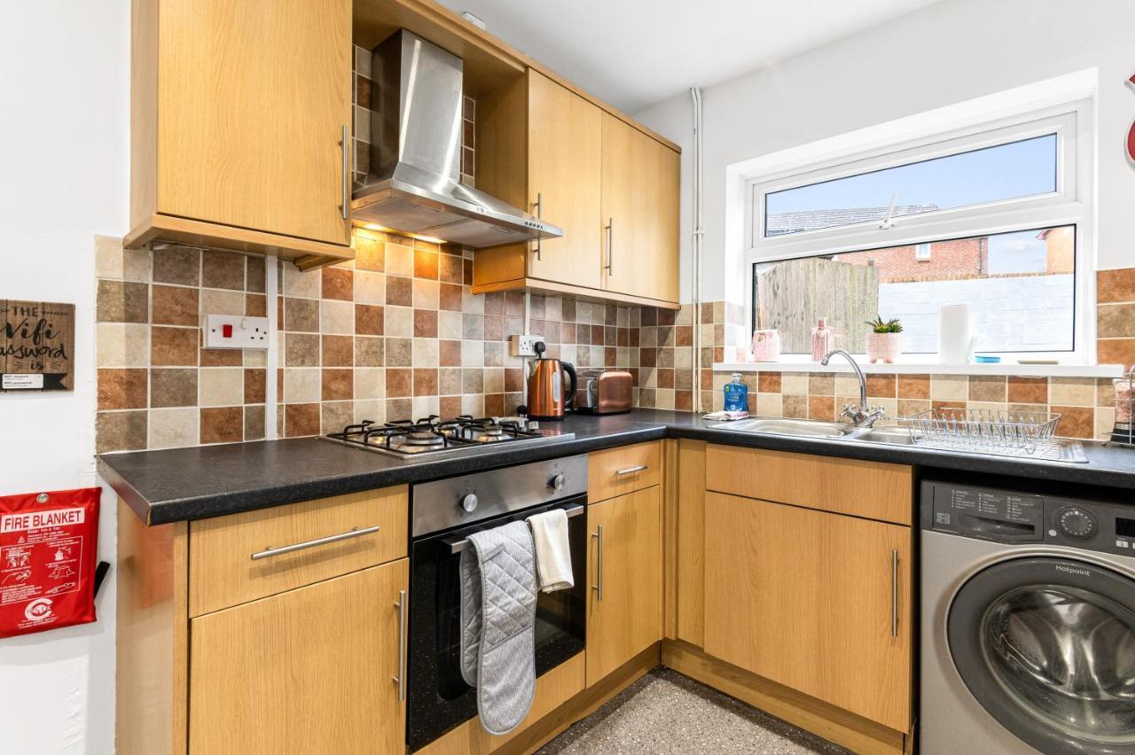 Off Road Parking, Garden, Tv'S In Bedrooms Morriston Eksteriør bilde