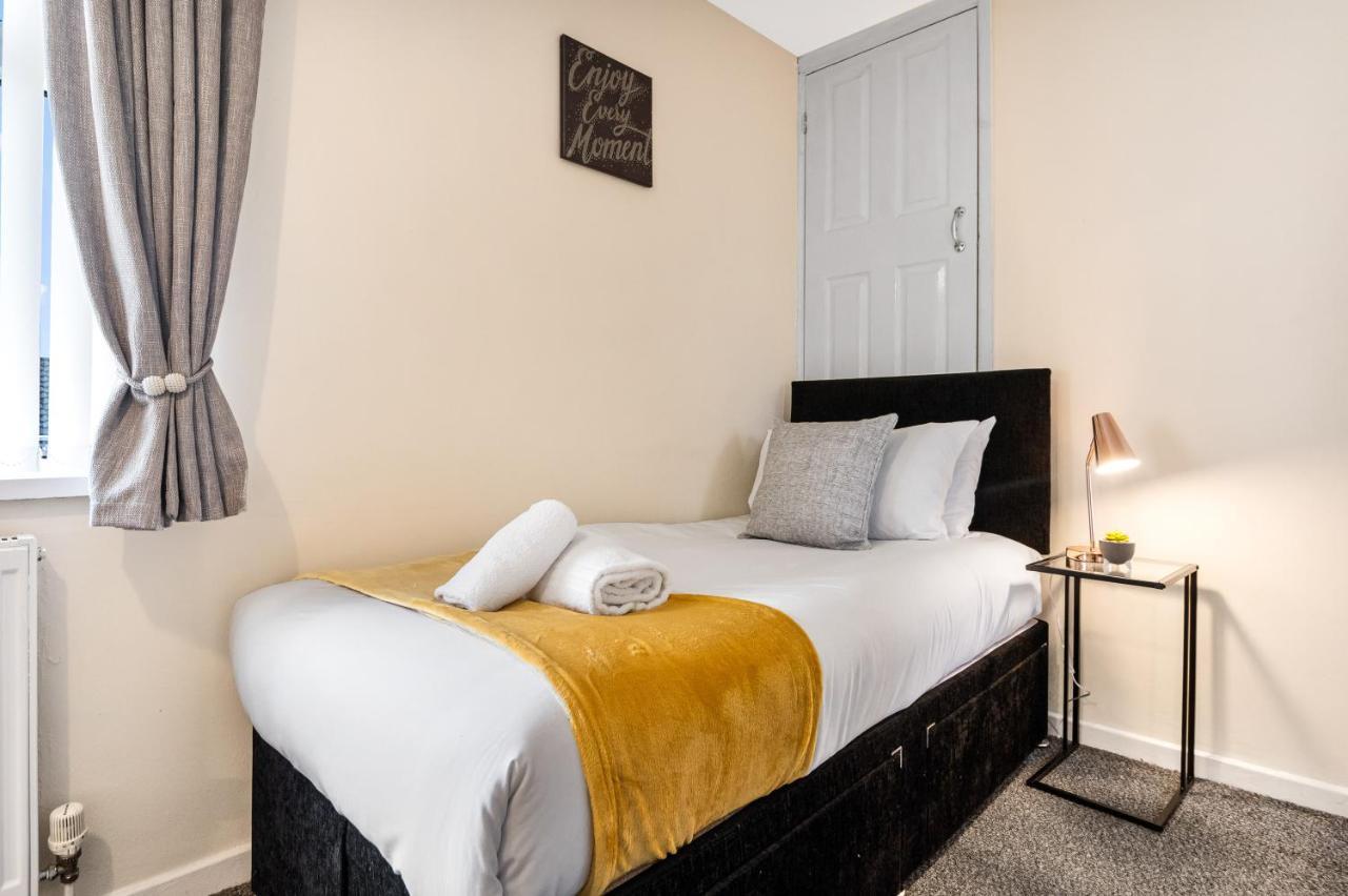 Off Road Parking, Garden, Tv'S In Bedrooms Morriston Eksteriør bilde